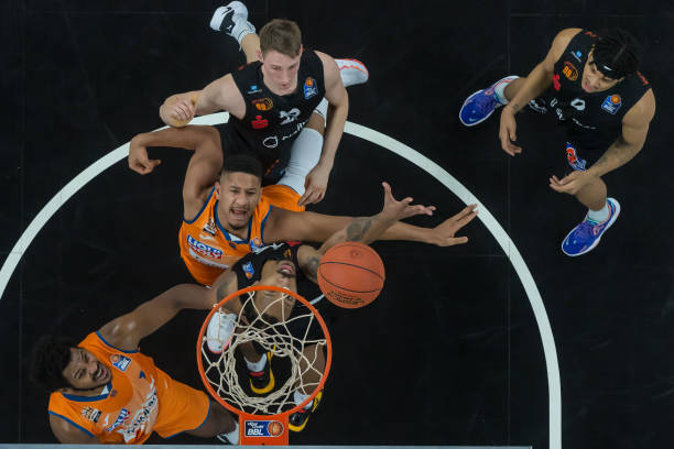 更令人瞩目 更令人瞩目